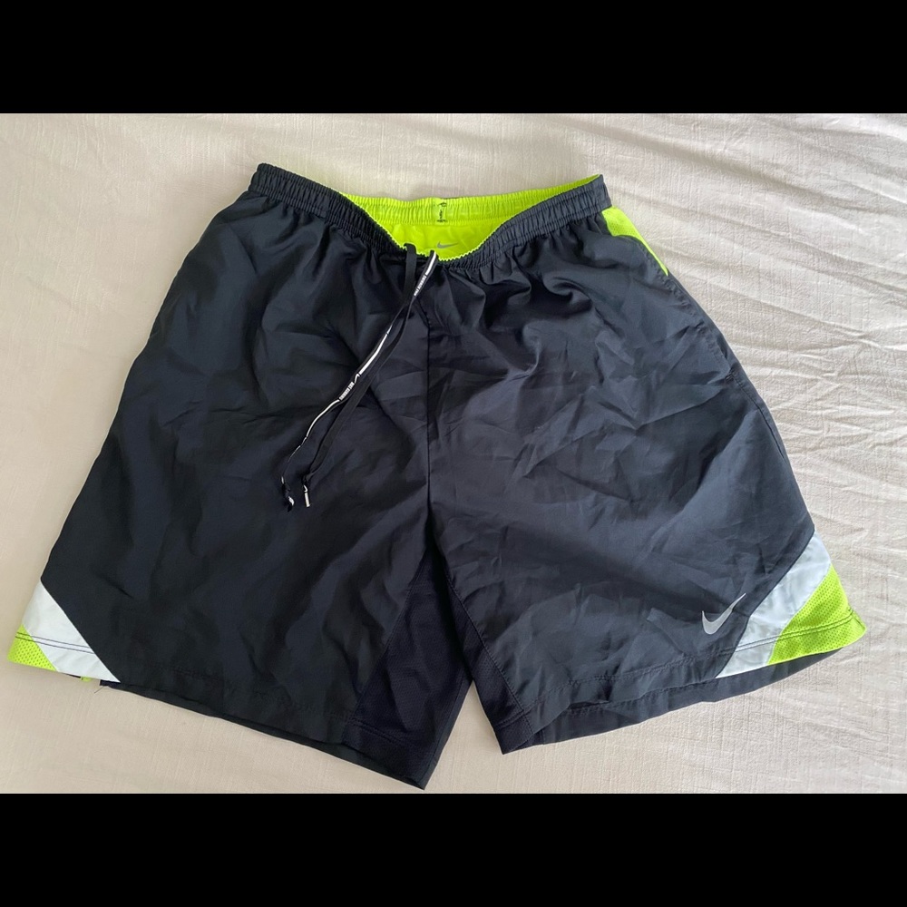 Nike Dri-Fit Running shorts - Medium